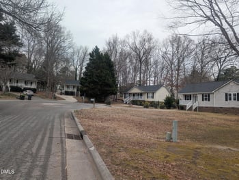 1224 Banjo Dr, Zebulon, NC 27597