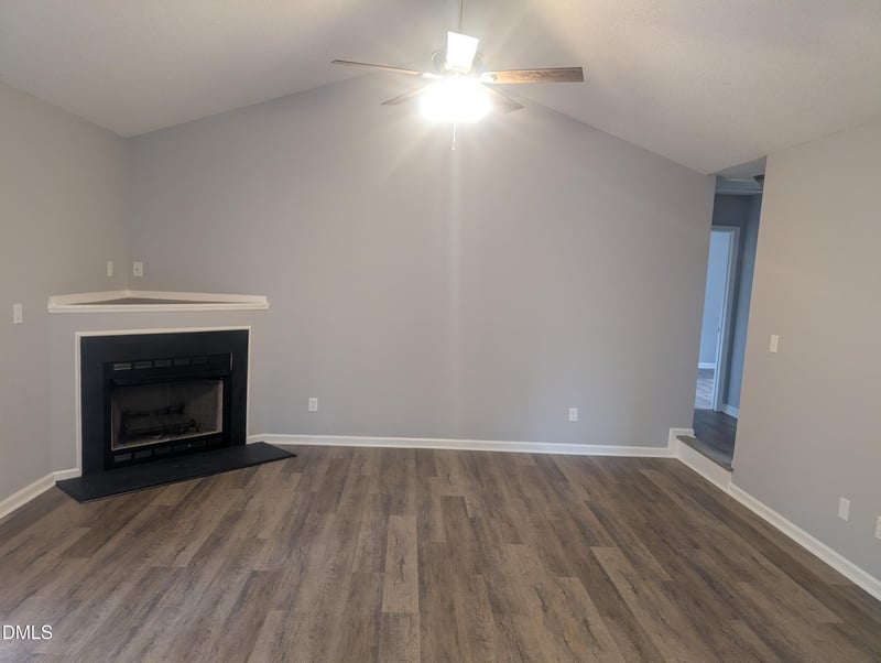1224 Banjo Dr, Zebulon, NC 27597