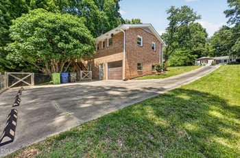 1224 Pineview Dr, Raleigh, NC 27606