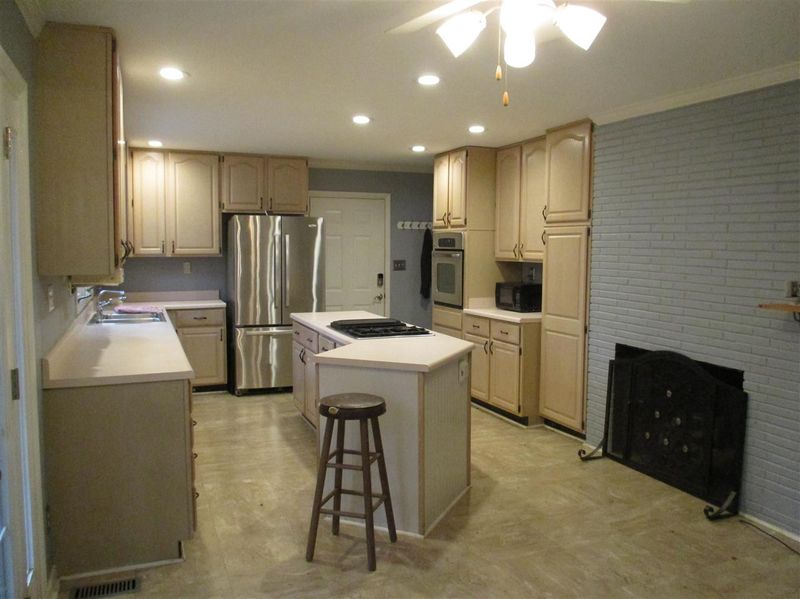 1225 Chaney Rd, Raleigh, NC 27606
