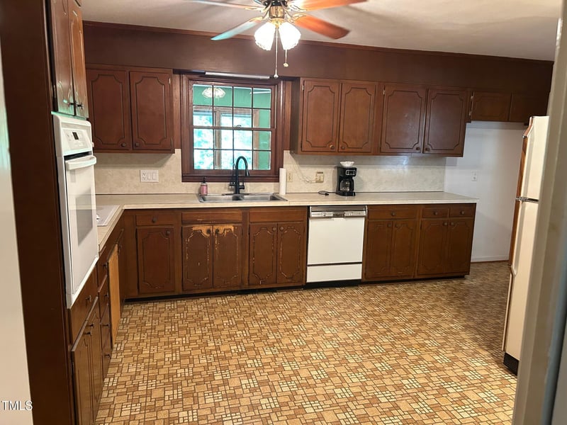 1225 Fairlane Rd, Cary, NC 27511