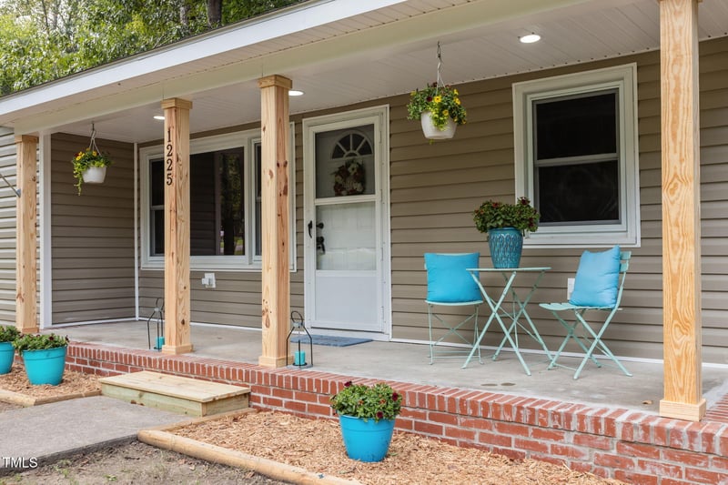 1225 Horseshoe Rd, Durham, NC 27703
