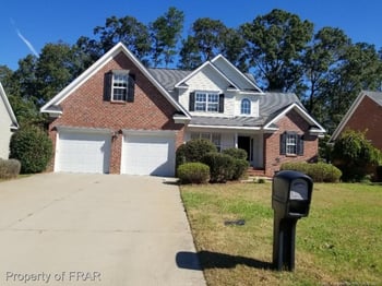 1225 Masterpiece Dr, Hope Mills, NC 28438