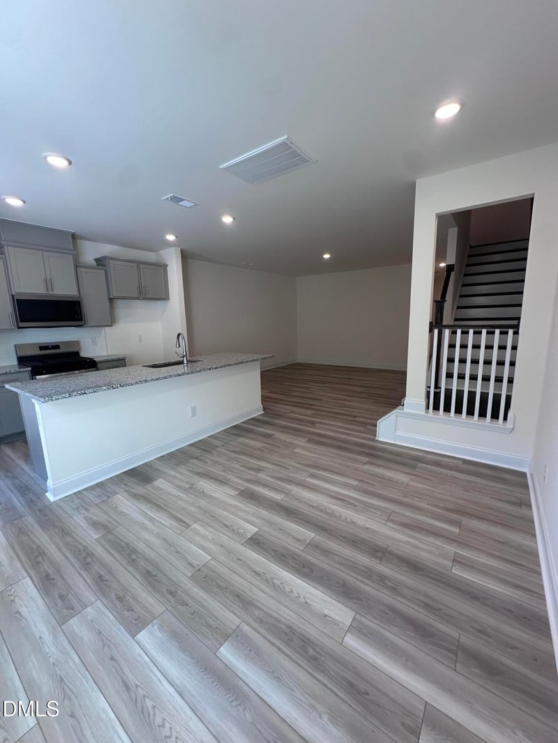 1226 Hammond Dr, Mebane, NC 27302