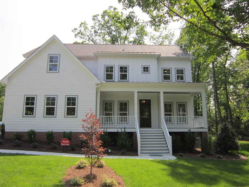 1227 Hillsborough Rd, Chapel Hill, NC 27516