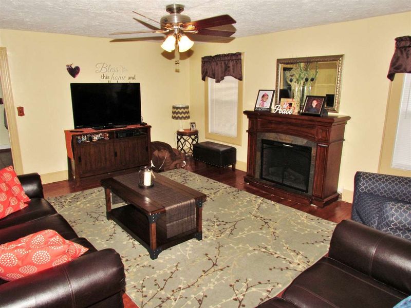 1227 Pointer St, Roxboro, NC 27573