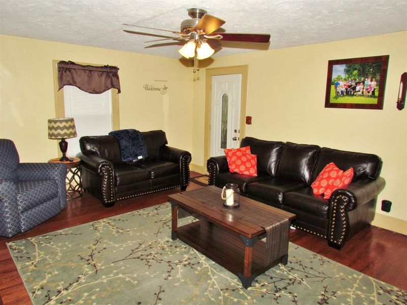 1227 Pointer St, Roxboro, NC 27573