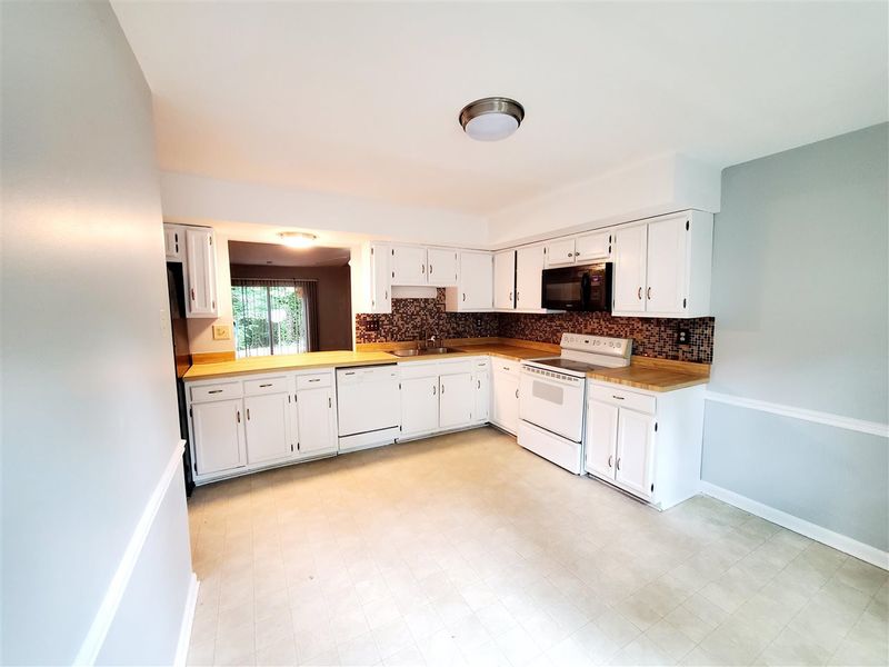 1227 Seaton Dr #43, Durham, NC 27713