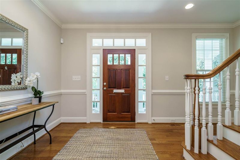 1228 Banbury Rd, Raleigh, NC 27607