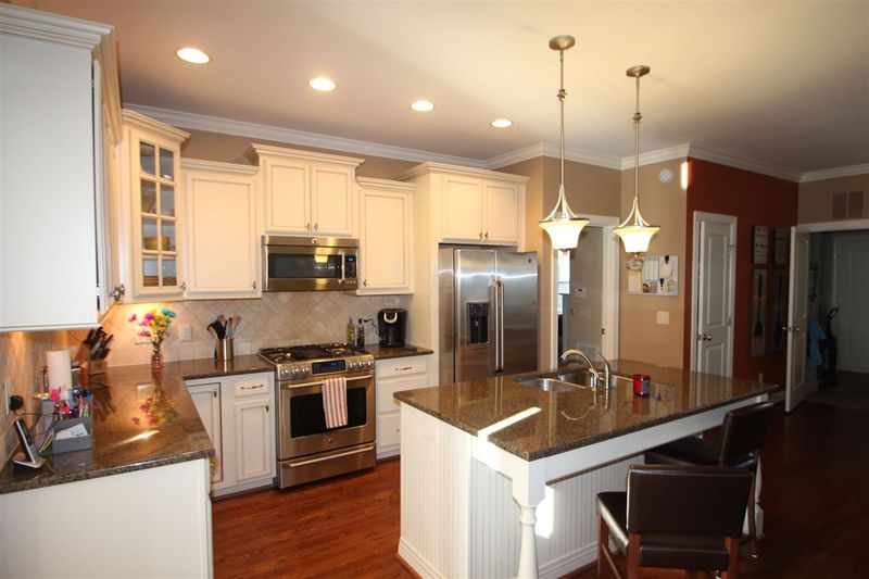 1228 Bluff Oak Dr, Cary, NC 27519