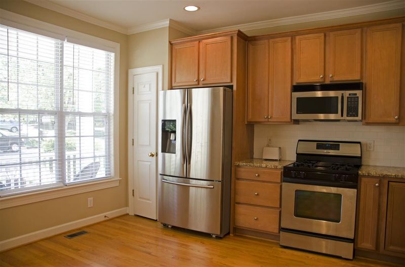 1228 Fairview Club Dr, Wake Forest, NC 27587