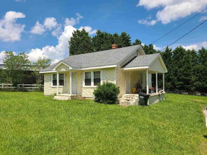 1228 N Raleigh St, Angier, NC 27501
