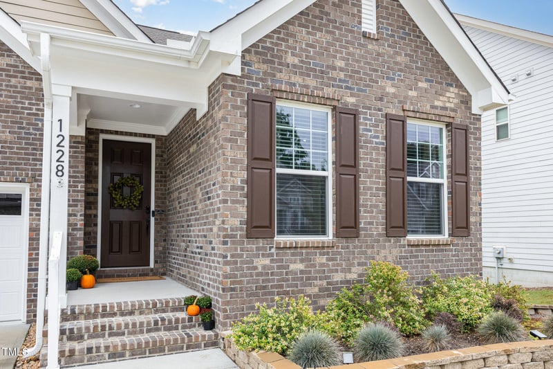 1228 Stonemill Falls Dr, Wake Forest, NC 27587