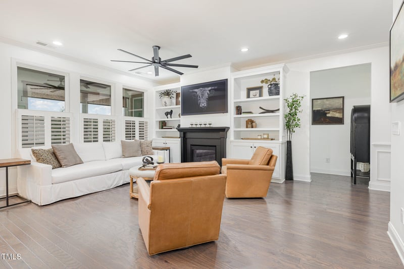 1228 Stonemill Falls Dr, Wake Forest, NC 27587