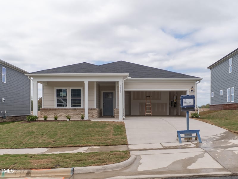 1228 Whitespire Way, Zebulon, NC 27597