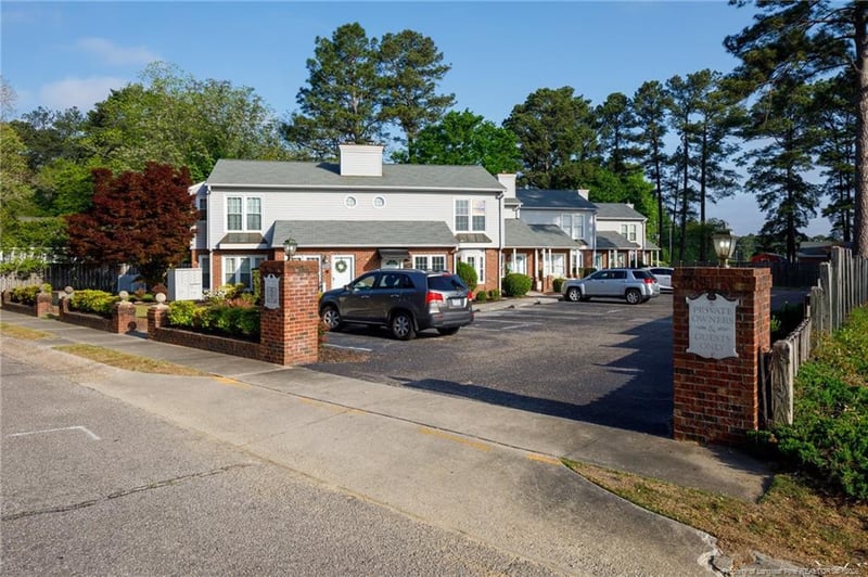 1228 Woodland Dr, Fayetteville, NC 28305