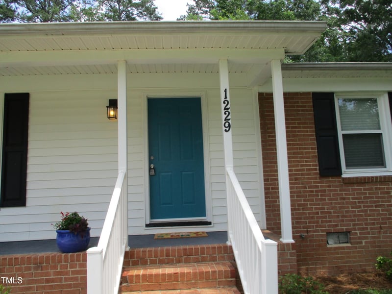 1229 Beverly Dr, Raleigh, NC 27610