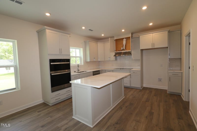 1229 Dimaggio Dr, Raleigh, NC 27616