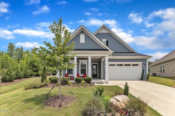 1229 Hodgson Ln, Fuquay Varina, NC 27526