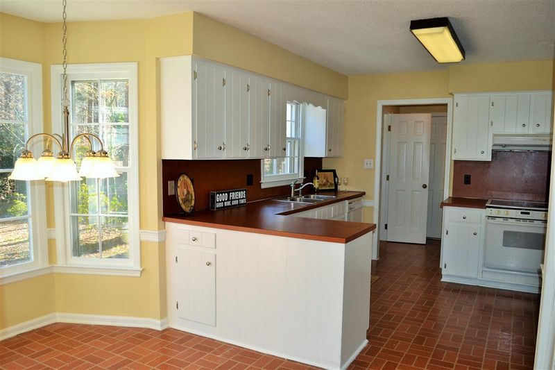 1229 Kimbolton Dr, Cary, NC 27511