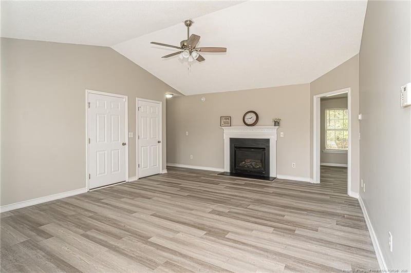 1229 Locks Creek Rd, Fayetteville, NC 28312