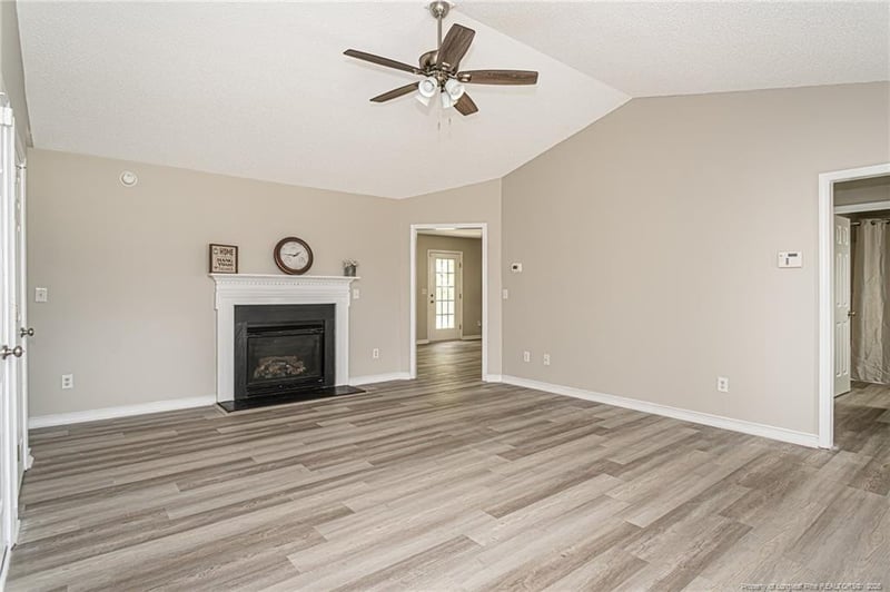 1229 Locks Creek Rd, Fayetteville, NC 28312