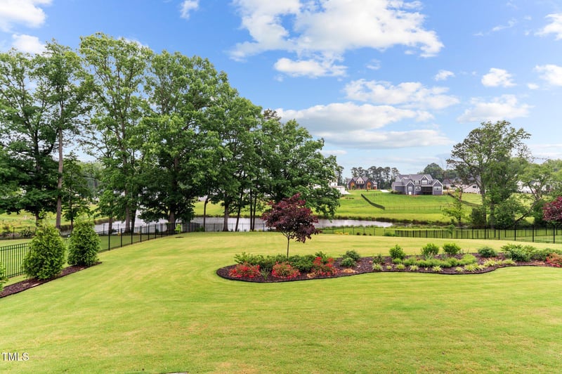 1229 Perry Bluff Dr, Wake Forest, NC 27587