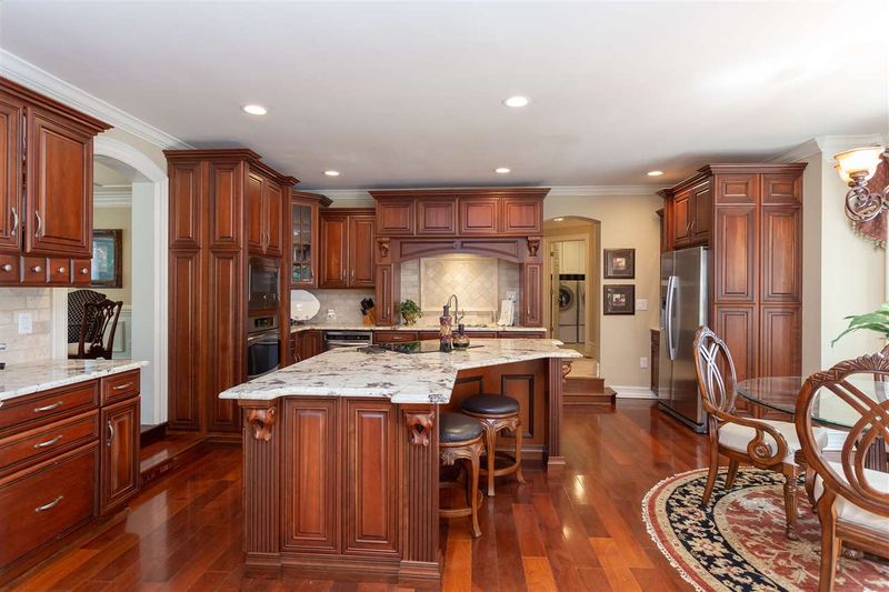 123 Bruce Dr, Cary, NC 27511