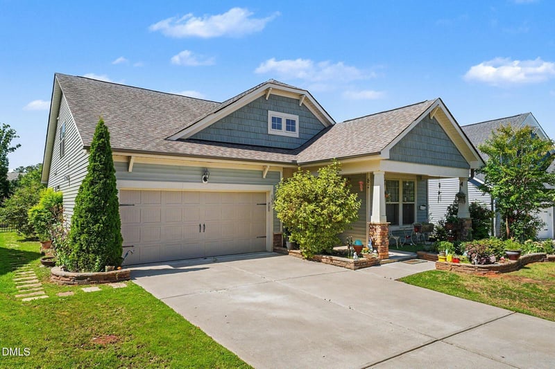 123 Carbone Ln, Clayton, NC 27527