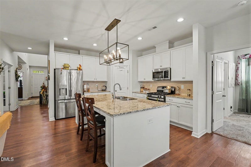 123 Carbone Ln, Clayton, NC 27527