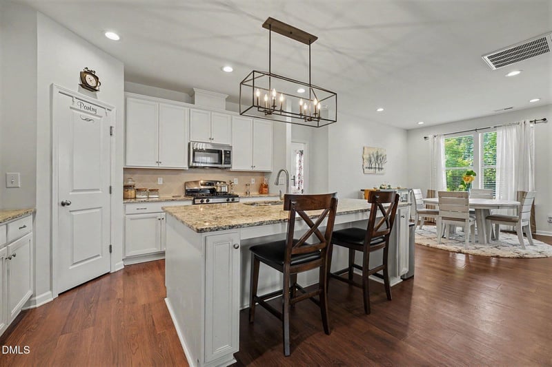 123 Carbone Ln, Clayton, NC 27527