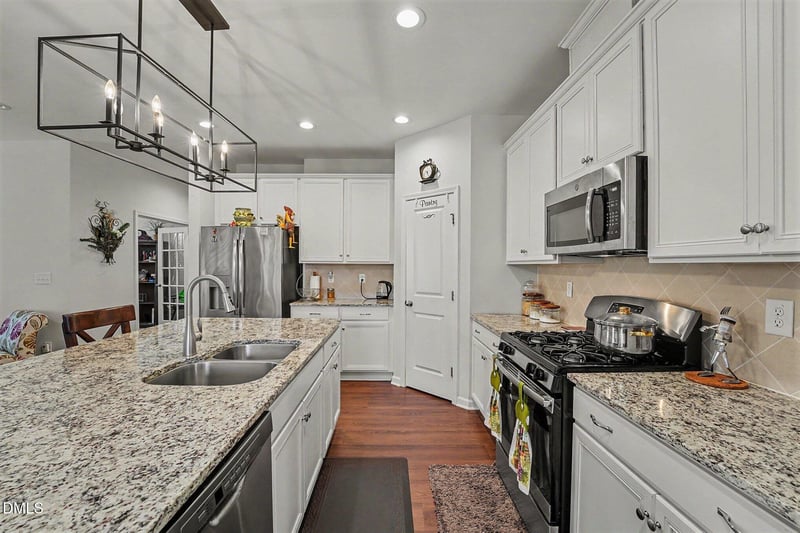 123 Carbone Ln, Clayton, NC 27527