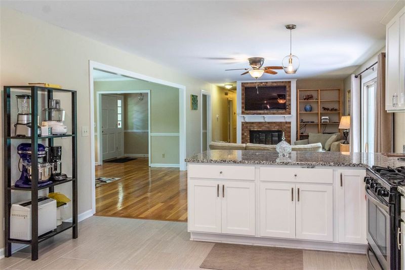 123 Chateau Rd, Durham, NC 27704