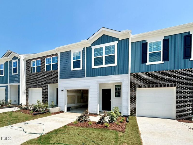 123 S Chubb Rg, Clayton, NC 27520