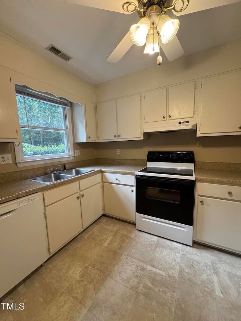 123 Cimmaron Ct #12, Cary, NC 27511