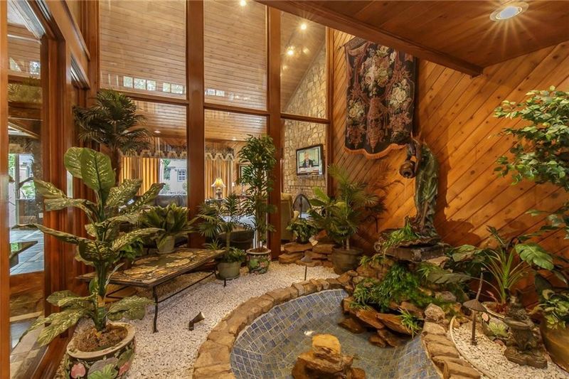 123 Coachlight Trl, Burlington, NC 27215