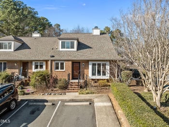 123 Essex Dr, Chapel Hill, NC 27514