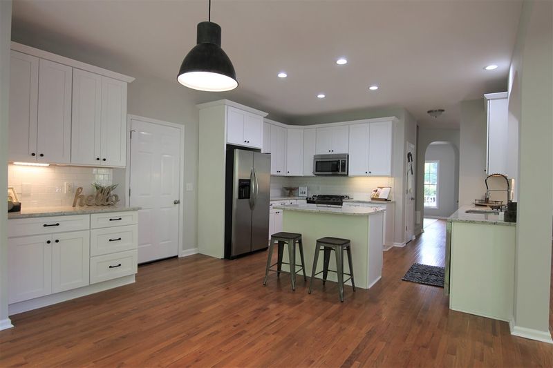 123 Fairchild Downs Pl, Cary, NC 27518