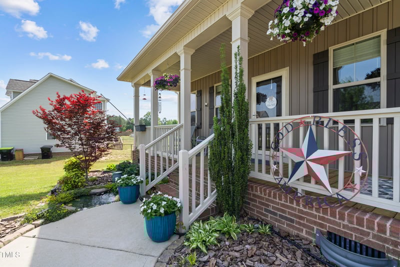 123 Hawick Ct, Zebulon, NC 27597