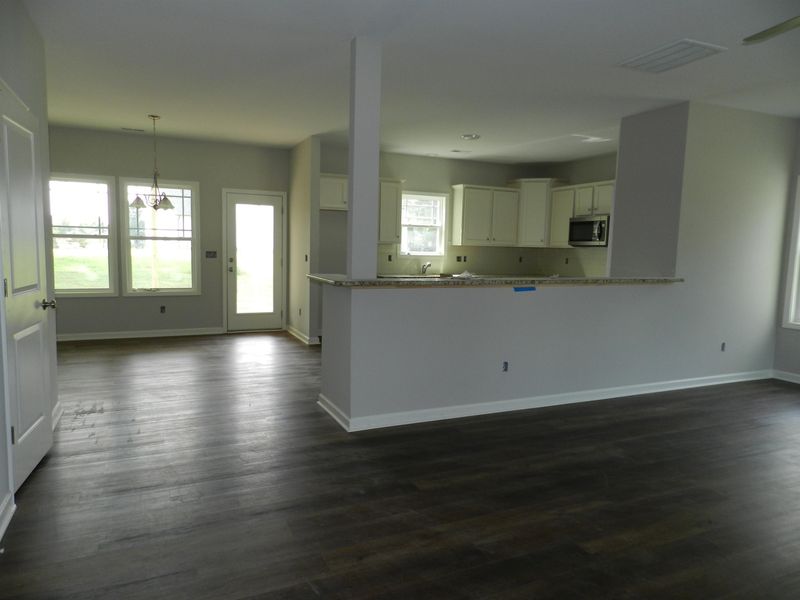 123 Hillview Dr, Angier, NC 27501
