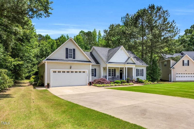 123 Holiday Island Dr, Garner, NC 27529