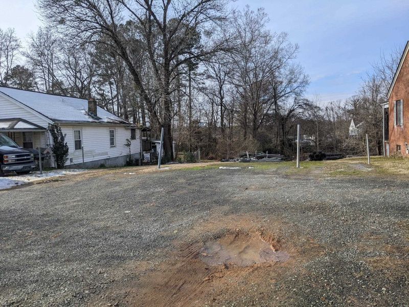 123 N Hoover Rd, Durham, NC 27703