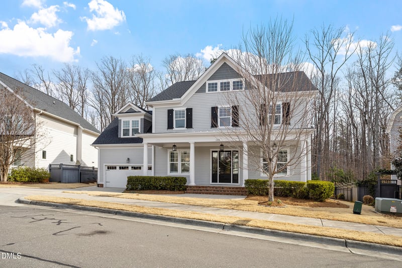 123 Larkin Ln, Chapel Hill, NC 27516