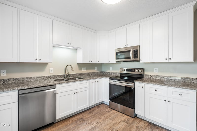 123 Luxon Pl, Cary, NC 27513