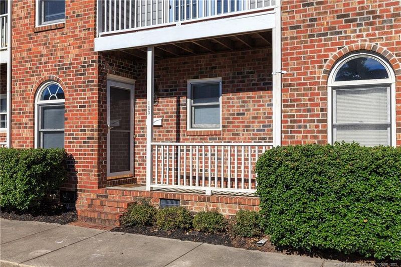 123 N Olive Rd, Fayetteville, NC 28305
