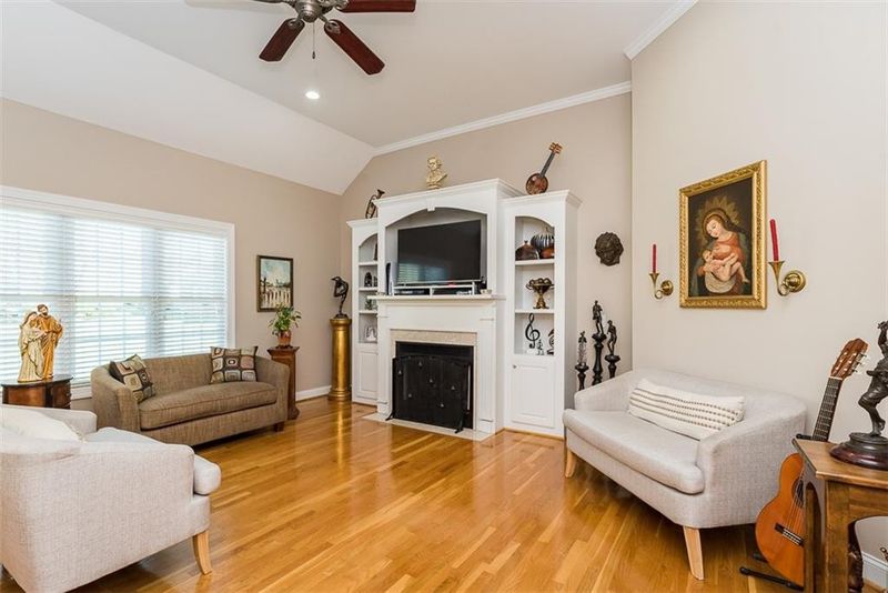 123 Peppertree Dr, Mebane, NC 27302