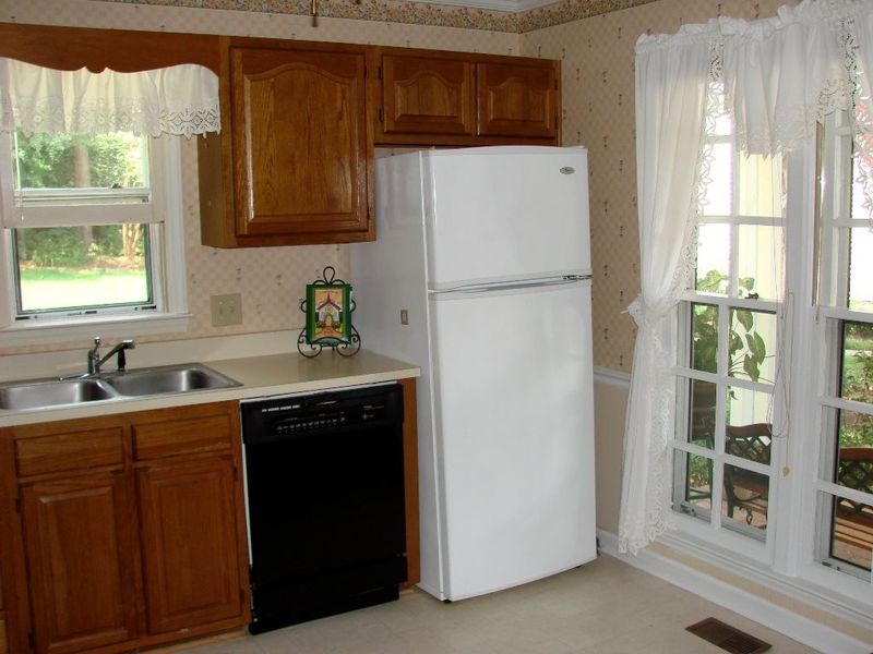 123 Planetree Ln, Cary, NC 27511