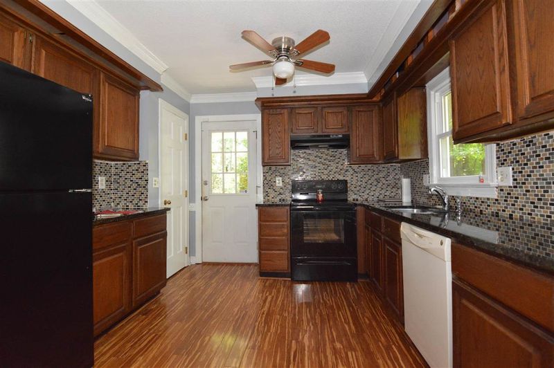123 Remington Woods Dr, Wake Forest, NC 27587