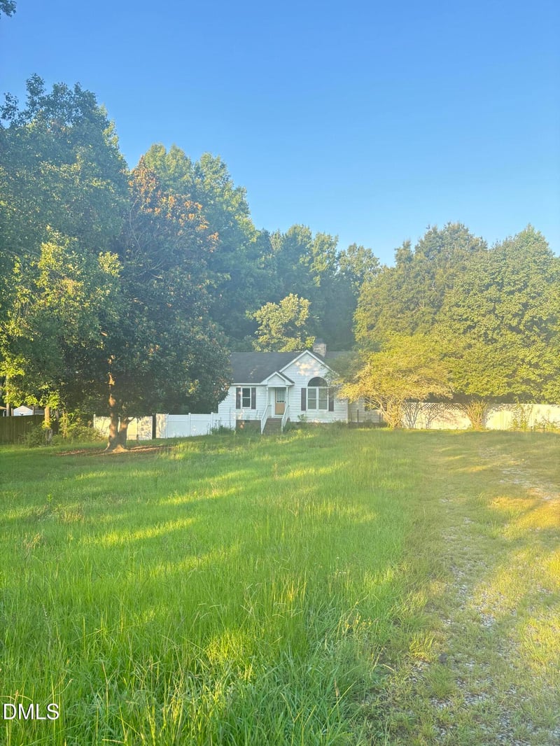 123 Shady Meadows Ln, Clayton, NC 27520