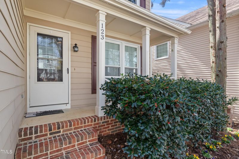 123 Solstice Cir, Cary, NC 27513